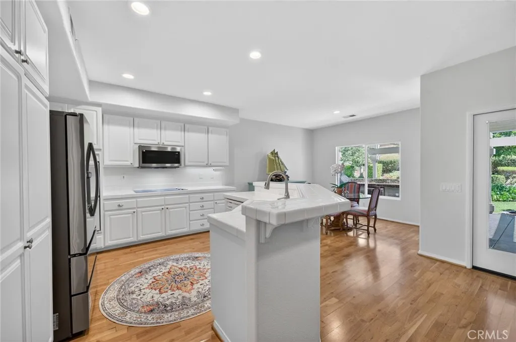 https://cdn.realtyfeed.com/cdn/127/306718408/db2d9111b12e1d97bd8f8b9469097b7d.webp