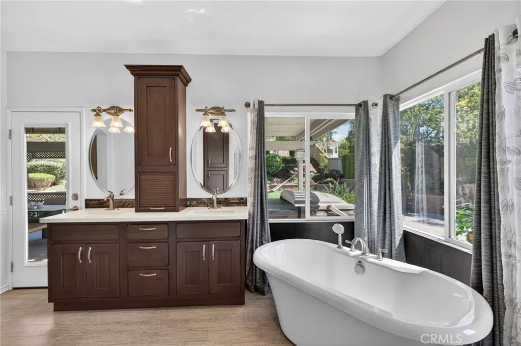 https://cdn.realtyfeed.com/cdn/127/306718408/ee6dda1758153bcf7a799de1bbbe6d9f.webp