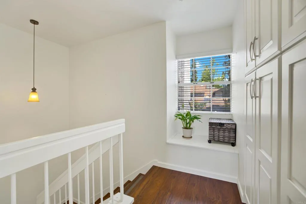 https://cdn.realtyfeed.com/cdn/127/306718433/0dc65cb5196b4782b02196c44b0b665a.webp