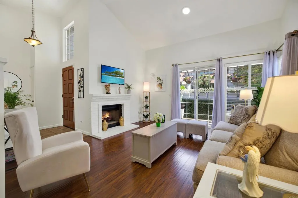 https://cdn.realtyfeed.com/cdn/127/306718433/21b572f59d1969beb5ba2c1f99865b84.webp