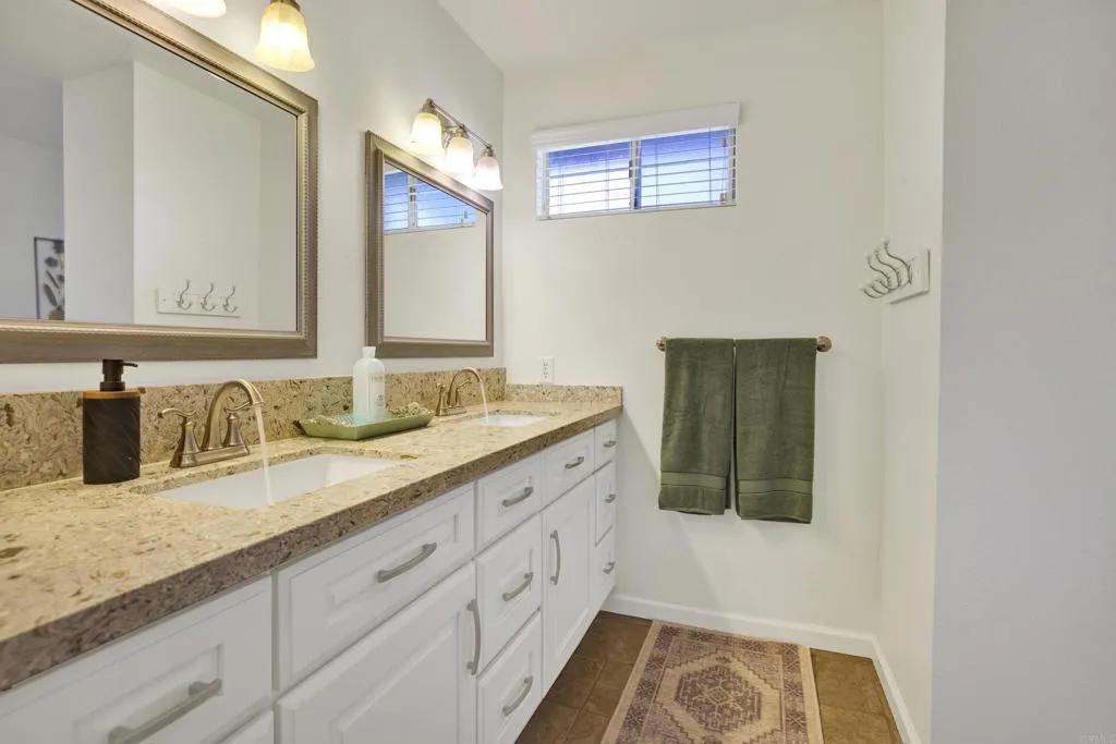 https://cdn.realtyfeed.com/cdn/127/306718433/3c37c95820990425fb55abbc35bad927.webp