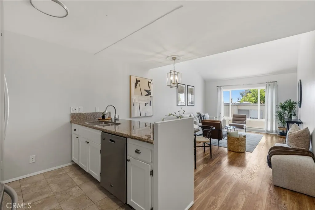 https://cdn.realtyfeed.com/cdn/127/306718490/cc58ae5351930eeae5e10f3adec20fb4.webp