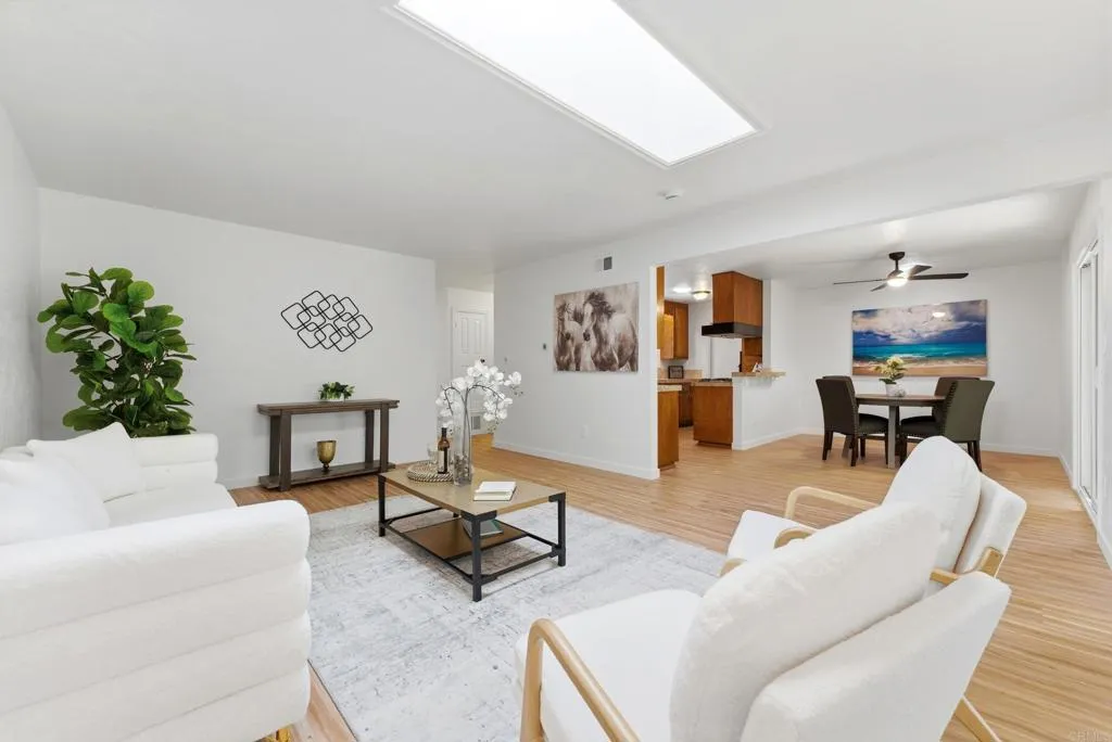 https://cdn.realtyfeed.com/cdn/127/306718530/032572184e10a16ca43aa6b3096dfc25.webp