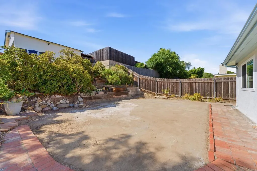 https://cdn.realtyfeed.com/cdn/127/306718530/07a19cc49f3a57cac8e7fbce0d4fe333.webp