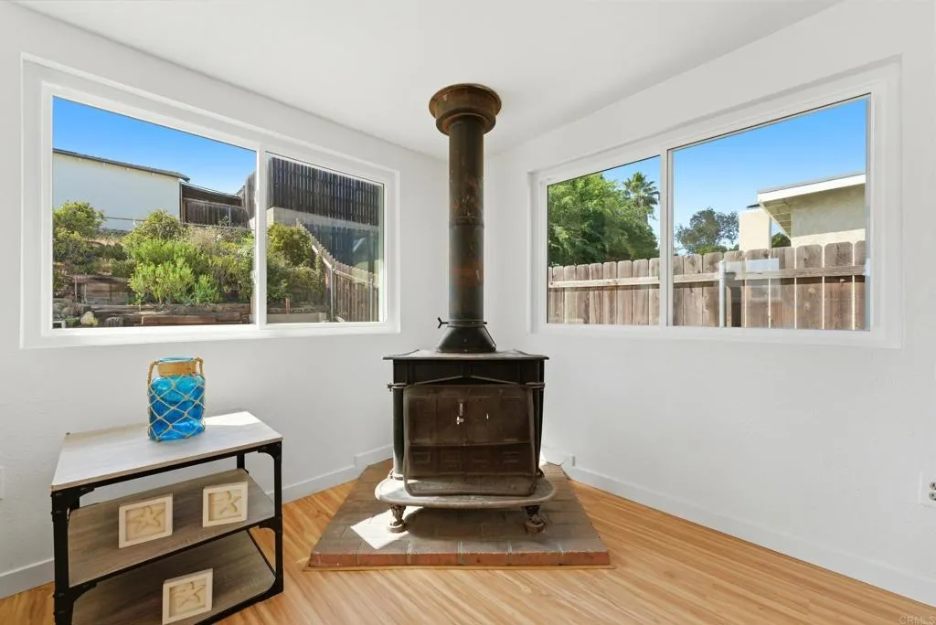 https://cdn.realtyfeed.com/cdn/127/306718530/2f33926a0d8a3e492c9fd2b1e953de71.webp
