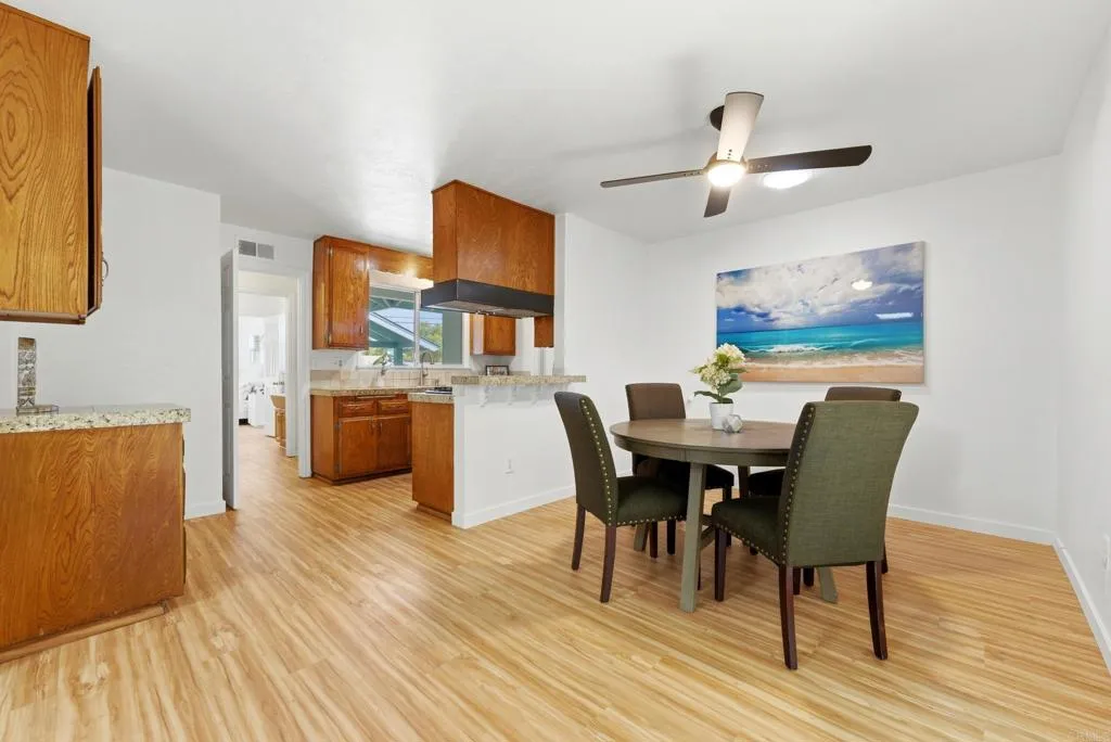 https://cdn.realtyfeed.com/cdn/127/306718530/92dc11521580a40d4f34d5f1fb7d8d89.webp