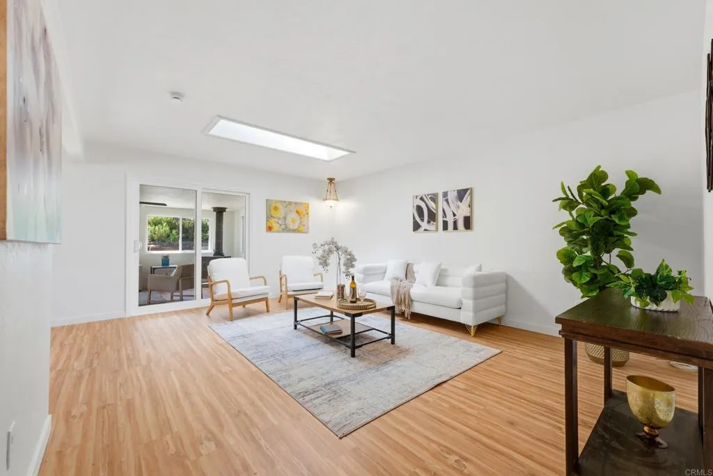 https://cdn.realtyfeed.com/cdn/127/306718530/ca3a906c174fa1175cbfca59f46170b8.webp