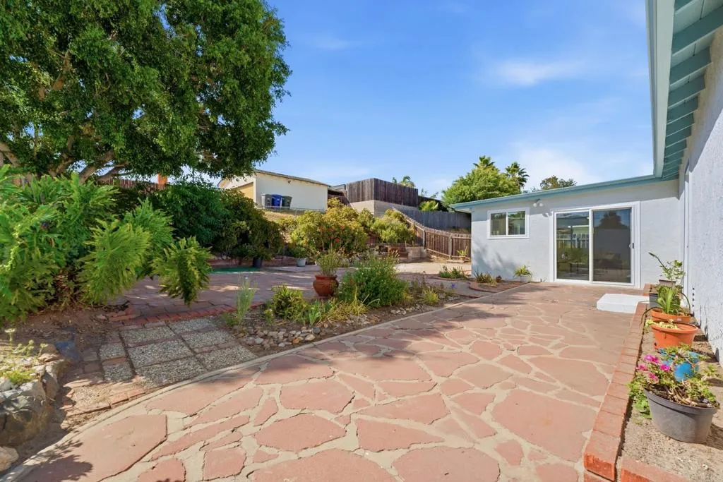 https://cdn.realtyfeed.com/cdn/127/306718530/d098e41fd0878d82051a5d80f591fdd5.webp