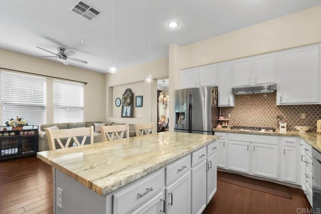 https://cdn.realtyfeed.com/cdn/127/306718535/14ea5edbf5f195d13a1172df274b2fe2.webp