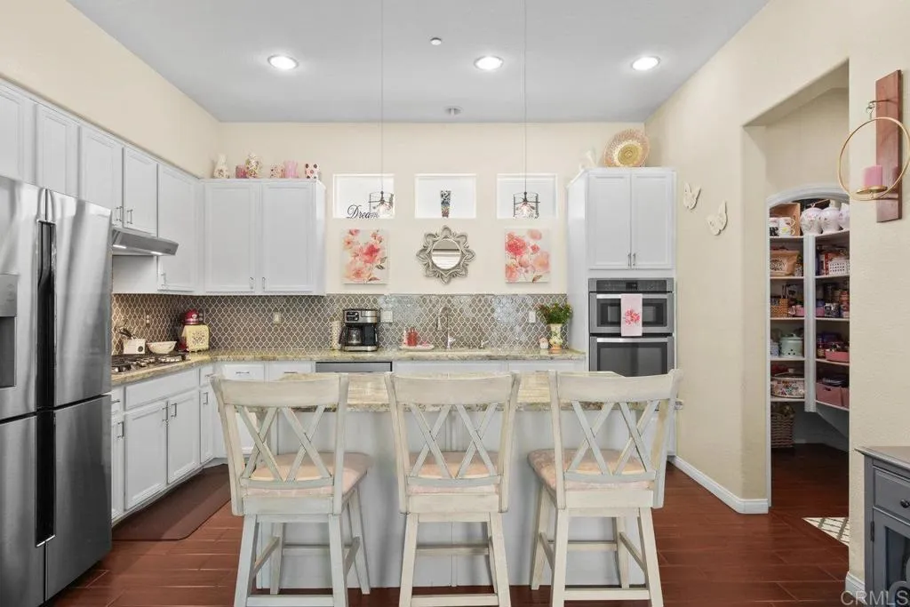 https://cdn.realtyfeed.com/cdn/127/306718535/6d861d2da381f27fd6b8262ffc918e53.webp