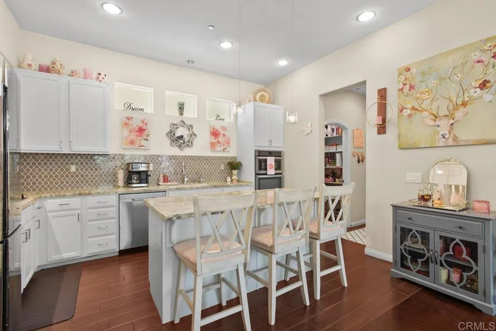 https://cdn.realtyfeed.com/cdn/127/306718535/e42d4e8ceecfba418e3c9580ab94d14c.webp