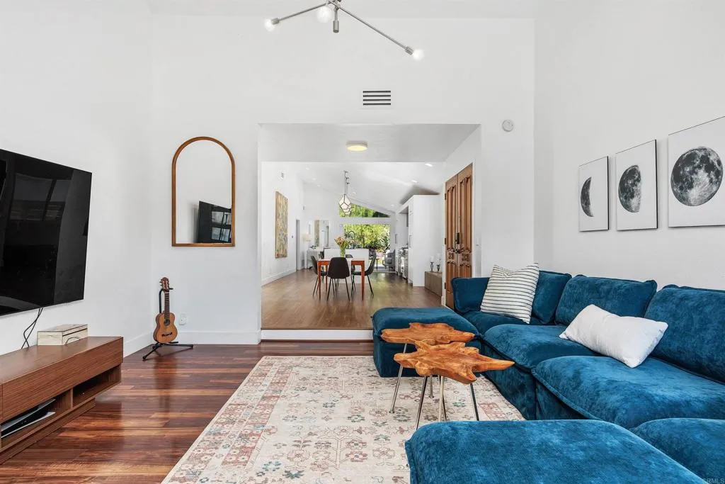 https://cdn.realtyfeed.com/cdn/127/306718555/5dab27b538aaa6a2f695ced6bbd7bcc3.webp