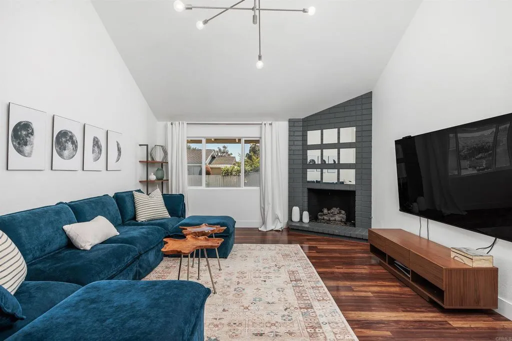 https://cdn.realtyfeed.com/cdn/127/306718555/7ab9c2d72d162c724ab17523266af4e0.webp