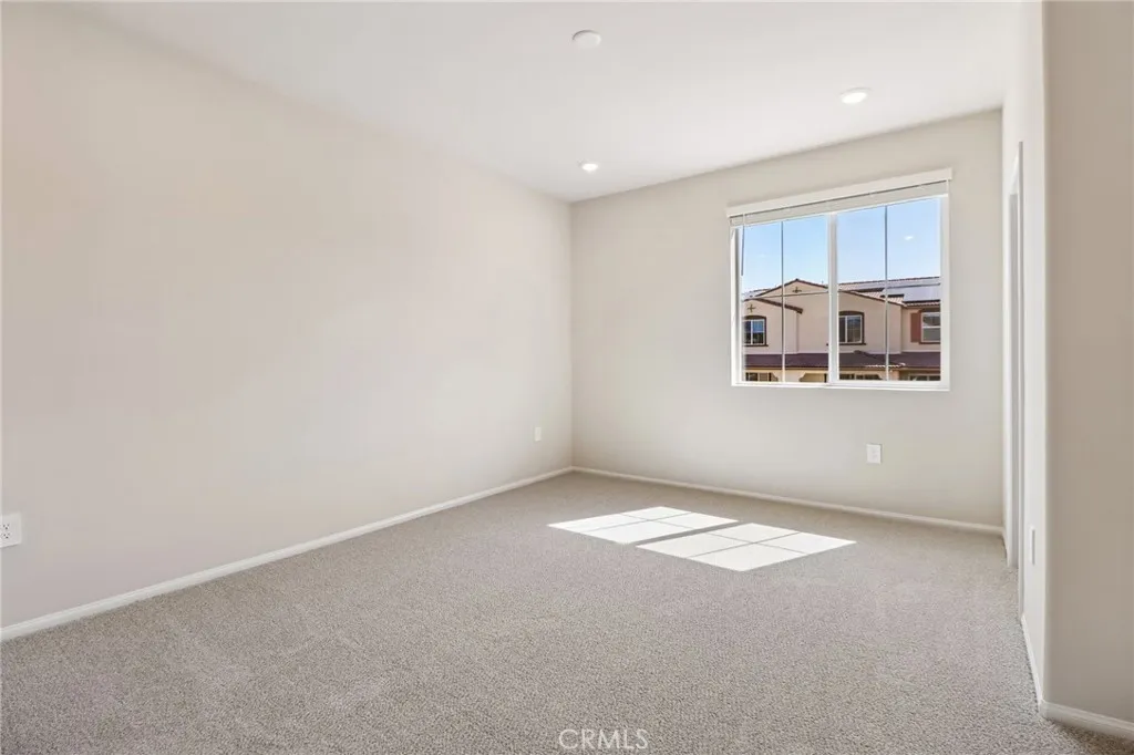https://cdn.realtyfeed.com/cdn/127/306718564/19818d5ee5926b993a0d4eed88b56d82.webp