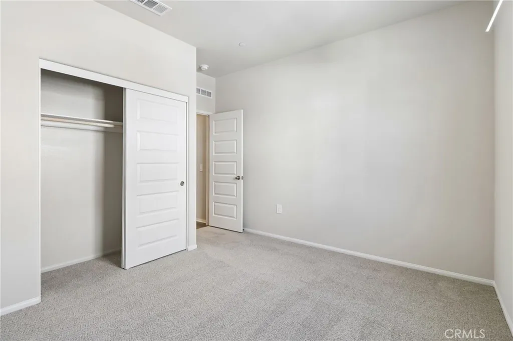 https://cdn.realtyfeed.com/cdn/127/306718564/b3b2553df328059bb3c61237c359fc97.webp