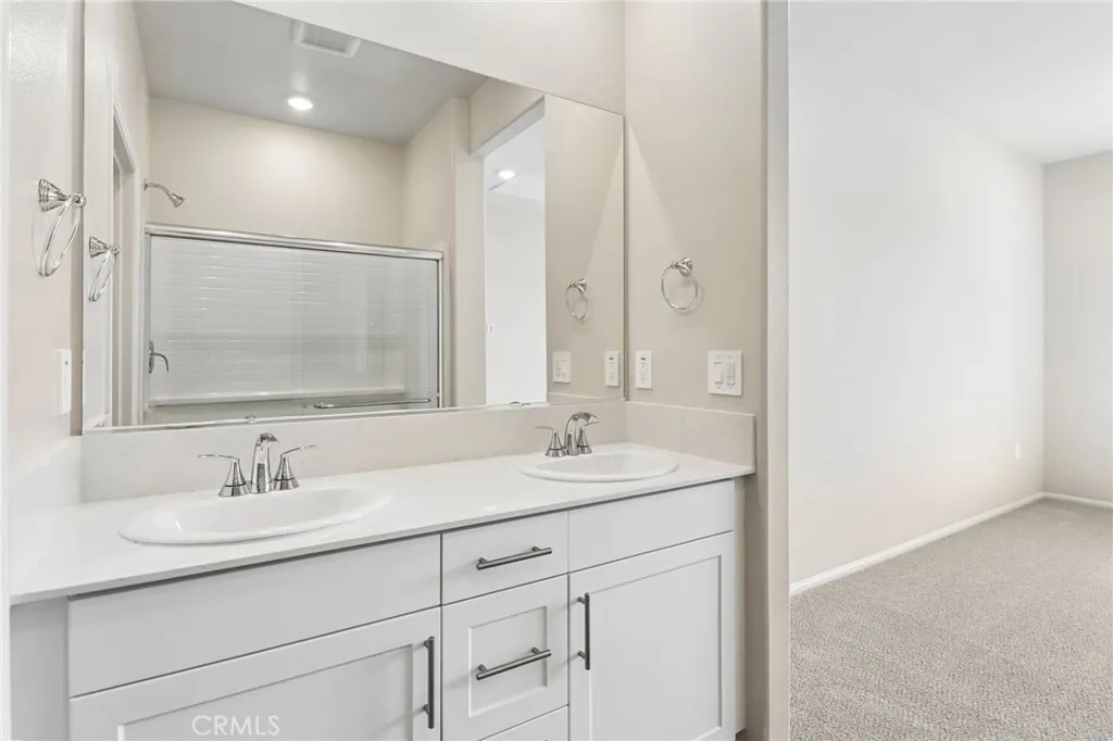 https://cdn.realtyfeed.com/cdn/127/306718564/e4ac5b6b08a0c6267b3996adcb8078b9.webp