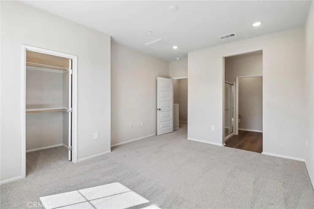 https://cdn.realtyfeed.com/cdn/127/306718564/f76e78646f99766b45f0184c0d56a228.webp