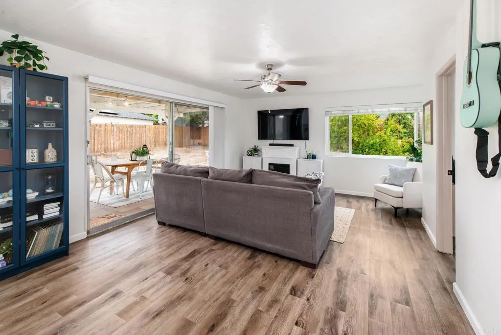 https://cdn.realtyfeed.com/cdn/127/306718606/1ff1f46e2b40d3194b85c81426ea536a.webp