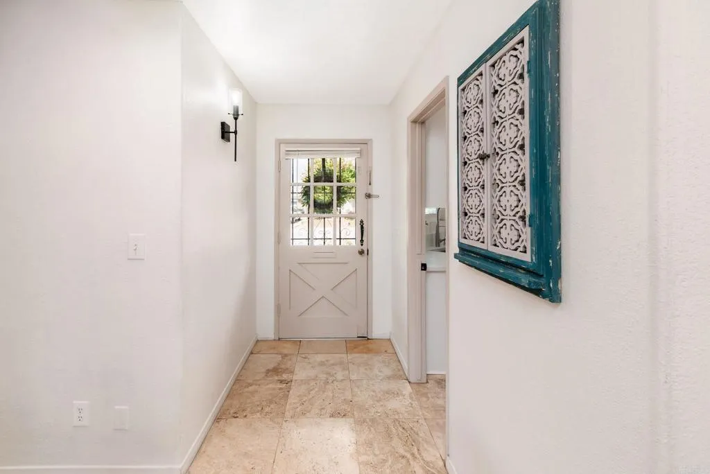 https://cdn.realtyfeed.com/cdn/127/306718606/447c1ec2377c3a41f4ab4063b0cfa11f.webp