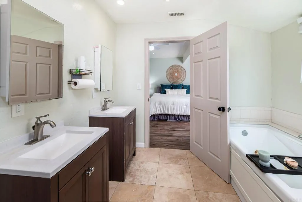 https://cdn.realtyfeed.com/cdn/127/306718606/aa28e92f223b9b33122934a3ceabb544.webp