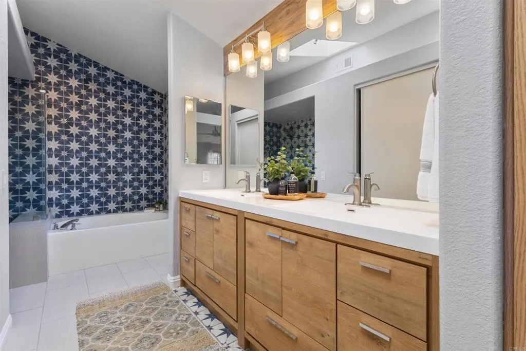 https://cdn.realtyfeed.com/cdn/127/306718609/975f307a23f19f3bbbf8c493dd9fdb44.webp
