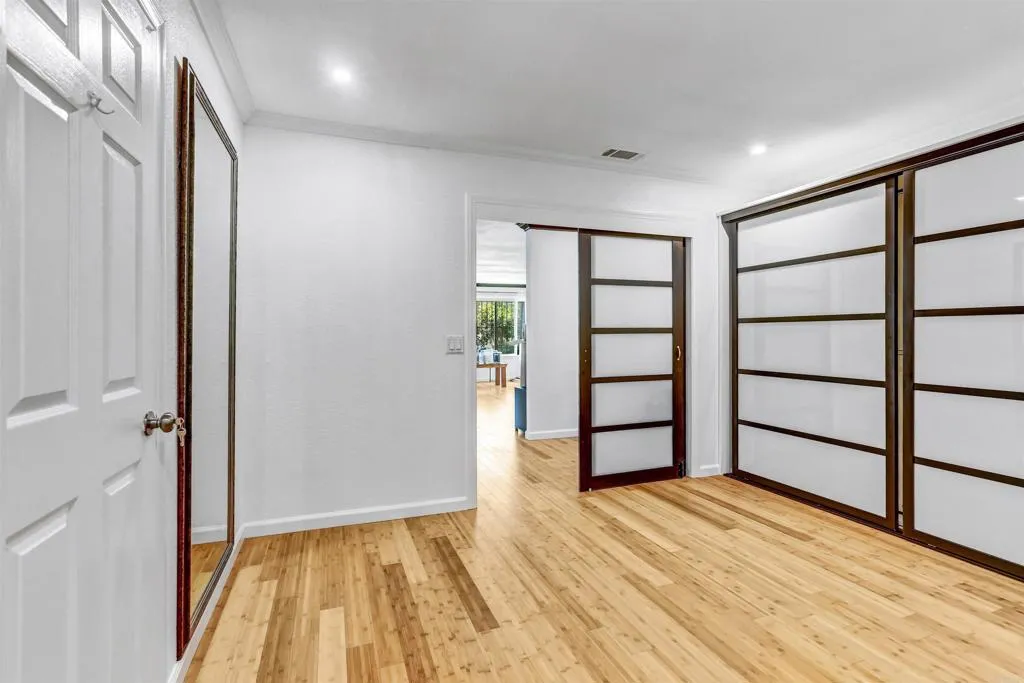 https://cdn.realtyfeed.com/cdn/127/306718640/683b37b1f163d9c715126bf8b9f2f54b.webp