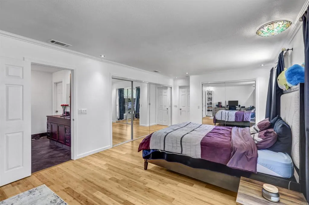 https://cdn.realtyfeed.com/cdn/127/306718640/f8c0c78f8178a111b8ccaab1468ecaef.webp