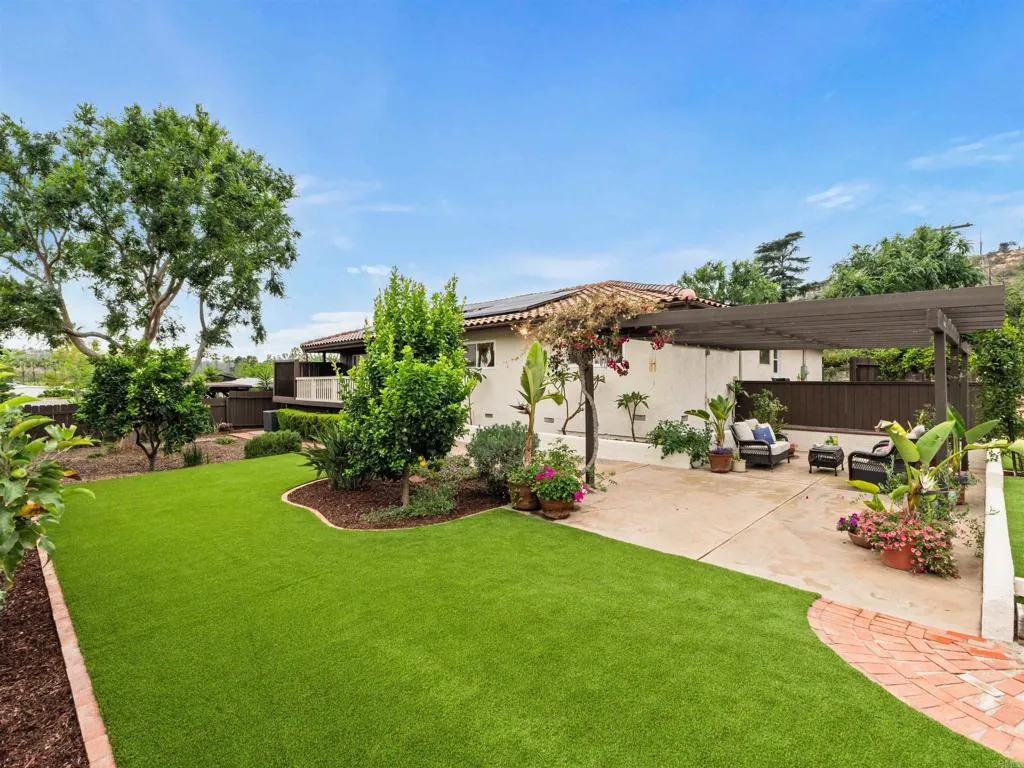 https://cdn.realtyfeed.com/cdn/127/306718660/664ff08df8b471fbeaf2d3d9881782a4.webp