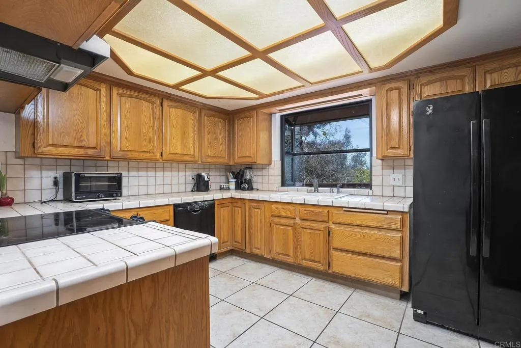 https://cdn.realtyfeed.com/cdn/127/306718692/08fc03c618592795809b16a4256f2e77.webp