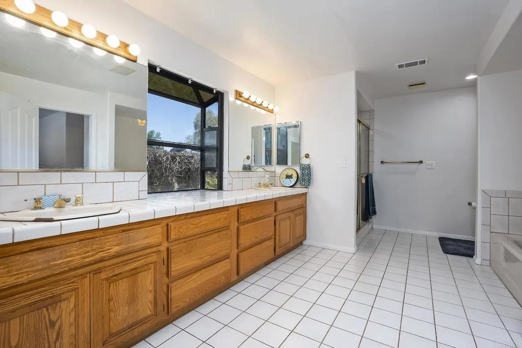 https://cdn.realtyfeed.com/cdn/127/306718692/66f050565b114b74ae690edfba551486.webp