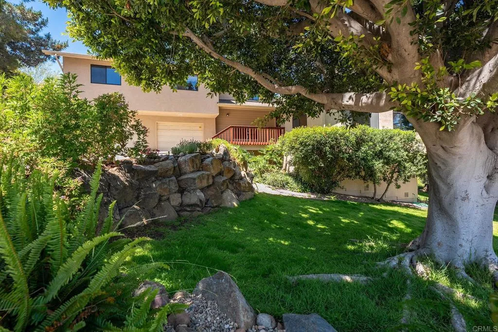 https://cdn.realtyfeed.com/cdn/127/306718692/ad1f00c42f13027f07df385a0065c126.webp