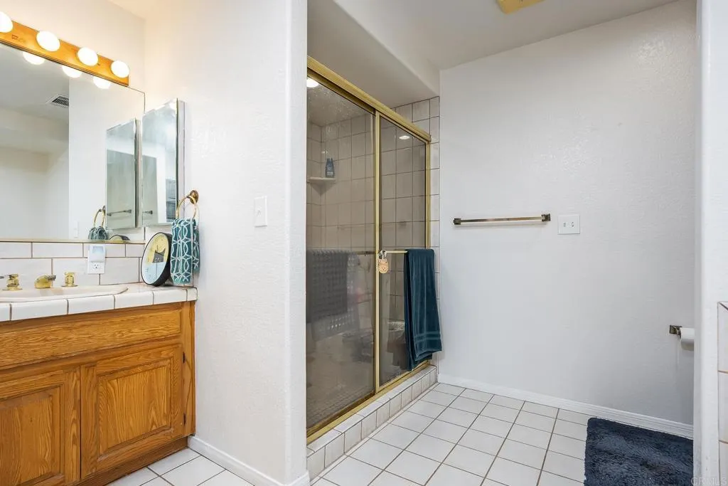 https://cdn.realtyfeed.com/cdn/127/306718692/b0e0e1b3c430dde30da8d1803225d610.webp