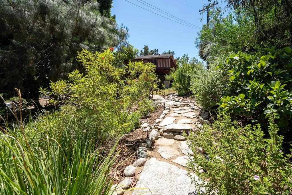 https://cdn.realtyfeed.com/cdn/127/306718692/dbc456969ad7dc4ab925b3e61cd7afc0.webp