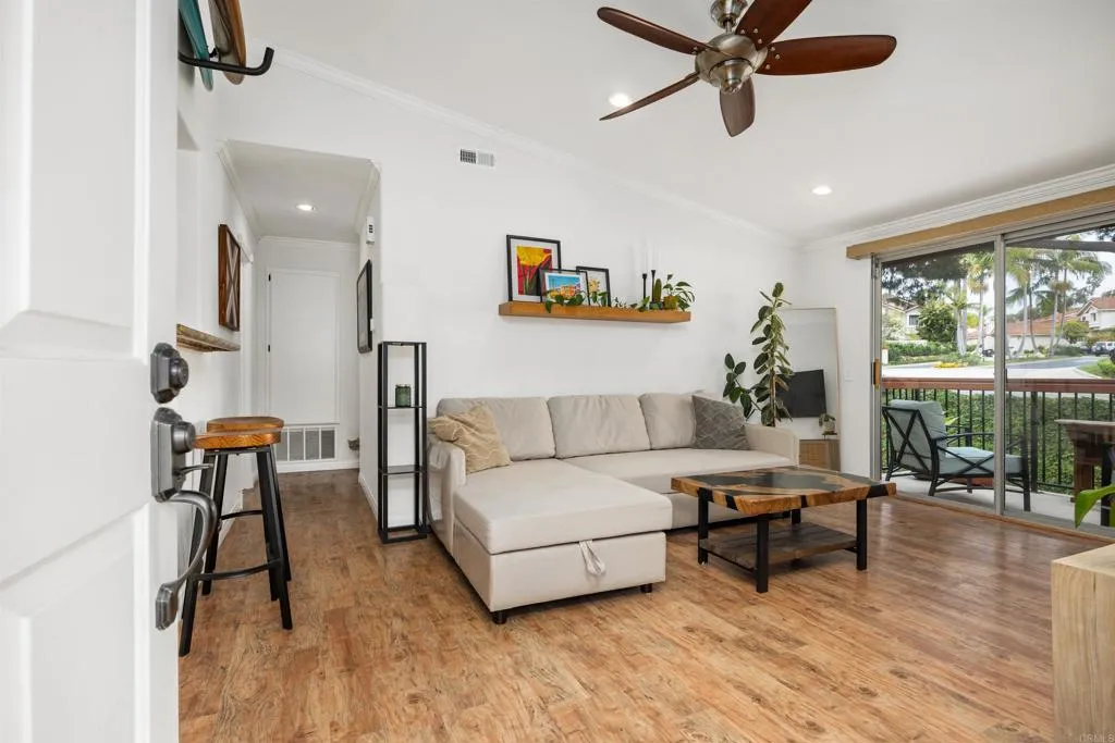 https://cdn.realtyfeed.com/cdn/127/306718707/30363678cc00bacfcc155147aa70566e.webp