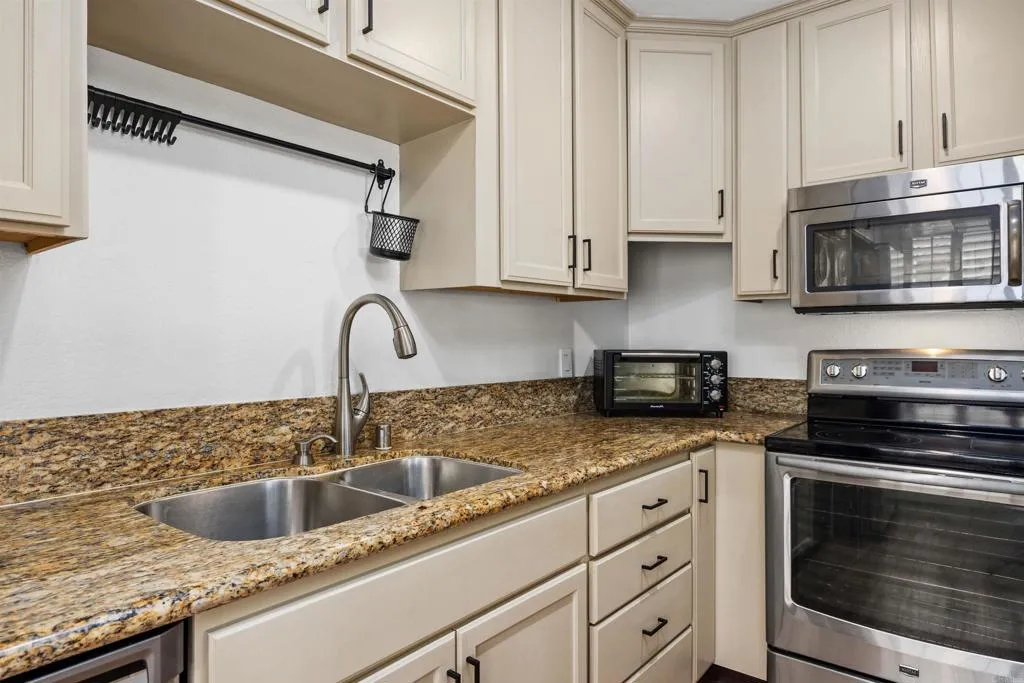 https://cdn.realtyfeed.com/cdn/127/306718707/31b4297347019421e7818960afe9173b.webp