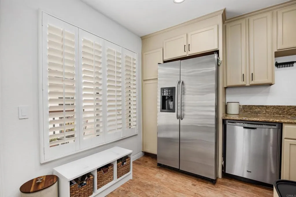 https://cdn.realtyfeed.com/cdn/127/306718707/9398ec9f5a0738f8b8a663d332e0c105.webp
