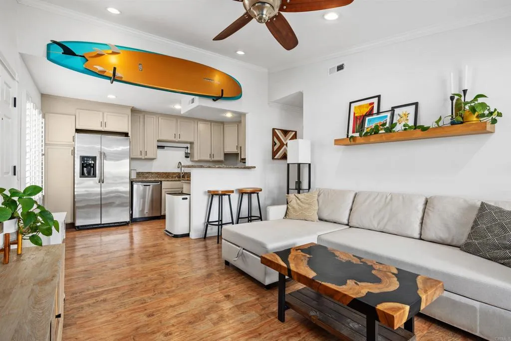 https://cdn.realtyfeed.com/cdn/127/306718707/b7e76b09cedd1618538ca5f3ef7e001f.webp