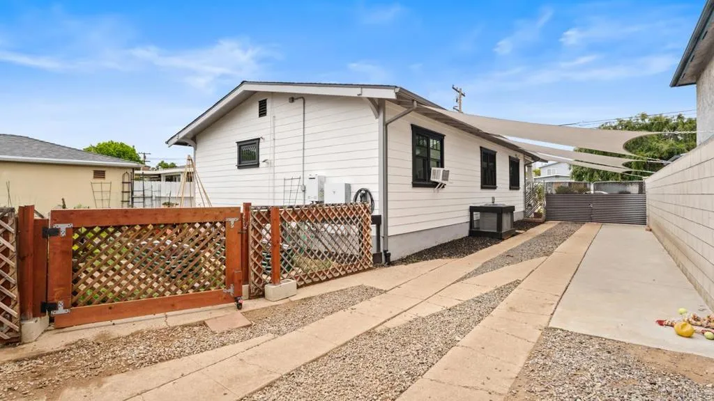 https://cdn.realtyfeed.com/cdn/127/306718711/4d153a9e2a7cb39b24a170c0c2371386.webp