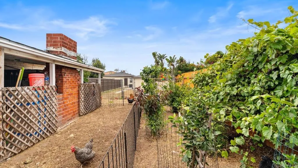 https://cdn.realtyfeed.com/cdn/127/306718711/851e119edd5ba359d3eaa659cc1e545d.webp