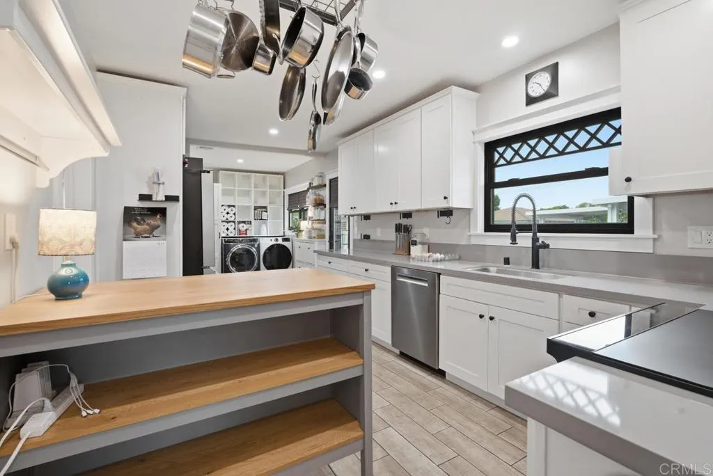 https://cdn.realtyfeed.com/cdn/127/306718711/bc9271a76dce775b8349df5f33120480.webp