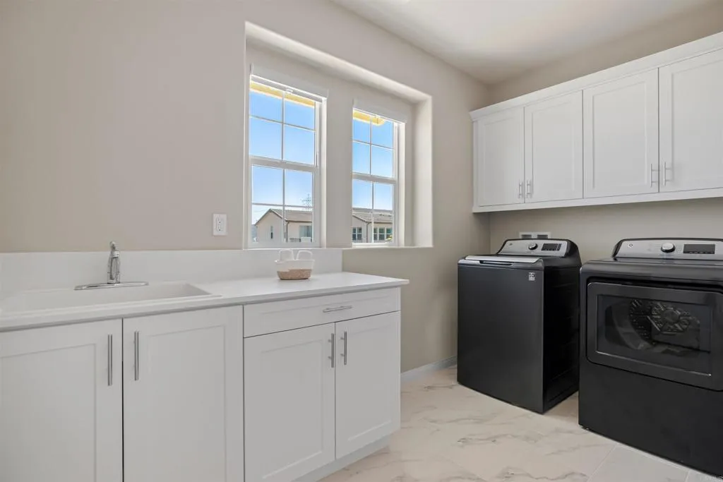 https://cdn.realtyfeed.com/cdn/127/306718724/251a7051d1e723ddee9163f27cc1c1d8.webp