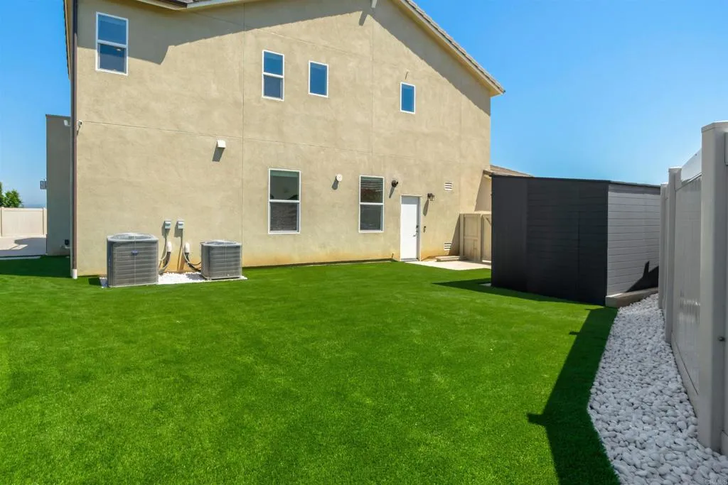 https://cdn.realtyfeed.com/cdn/127/306718724/3a2d08f79bc70b4f64f830739993ed19.webp