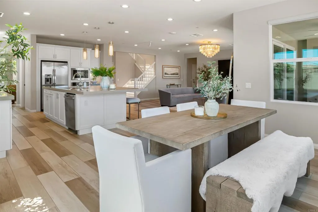 https://cdn.realtyfeed.com/cdn/127/306718724/484f586ca798a30d12bb290e2cd77ffa.webp