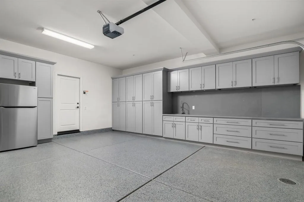 https://cdn.realtyfeed.com/cdn/127/306718724/6b503a7085bd6882f5db5049d11118cf.webp