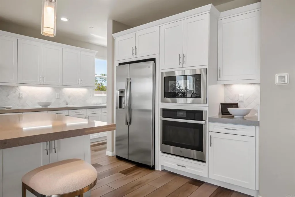 https://cdn.realtyfeed.com/cdn/127/306718724/71f014241fd31f86bcd60ec060dbe60f.webp