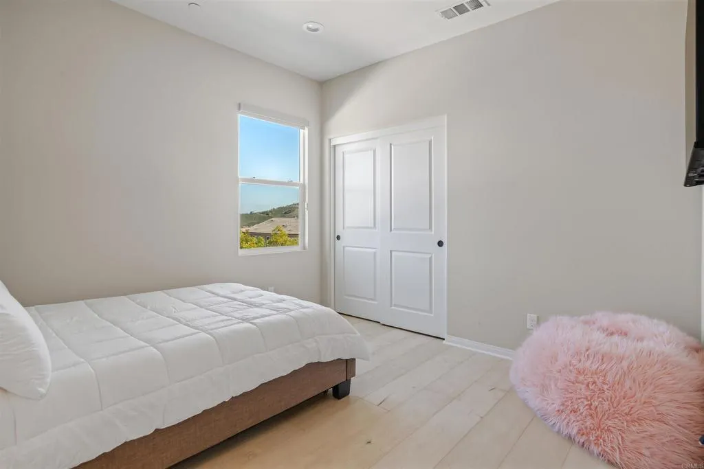 https://cdn.realtyfeed.com/cdn/127/306718724/f06a7eaf55c92e804cf5dcedaca3d8e4.webp