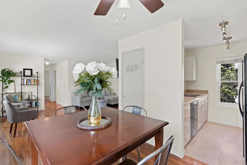 https://cdn.realtyfeed.com/cdn/127/306718726/9a7966d37725a3303563464714b6ad52.webp