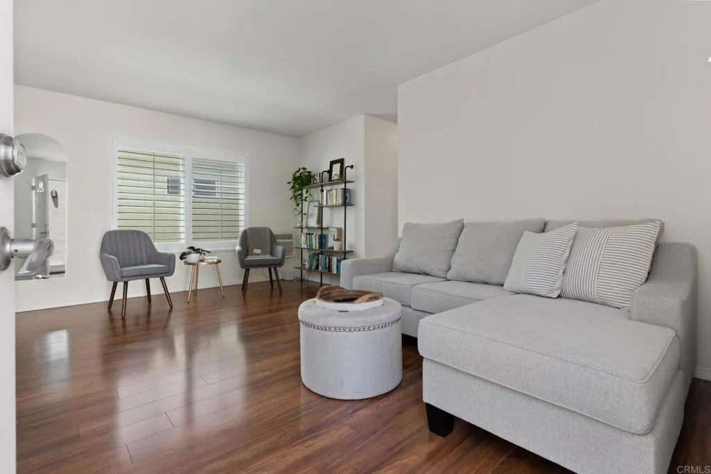 https://cdn.realtyfeed.com/cdn/127/306718726/aacfe714de73cc51fb856f5d5fedbd57.webp