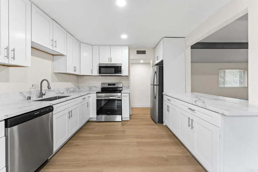 https://cdn.realtyfeed.com/cdn/127/306718733/88b298085f69964dc4a79546c0208ba6.webp