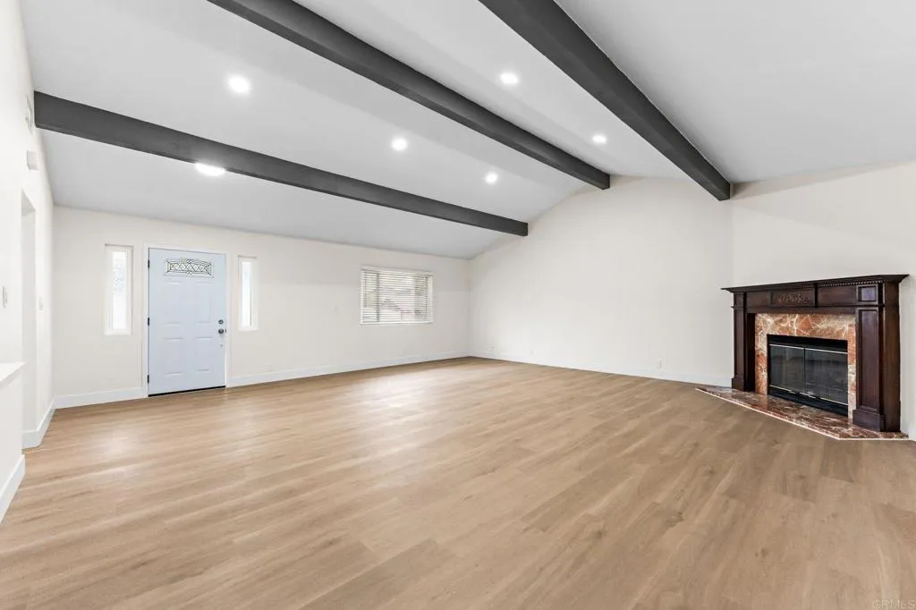 https://cdn.realtyfeed.com/cdn/127/306718733/a42b6829879c4bfb21b15876a74fbe65.webp